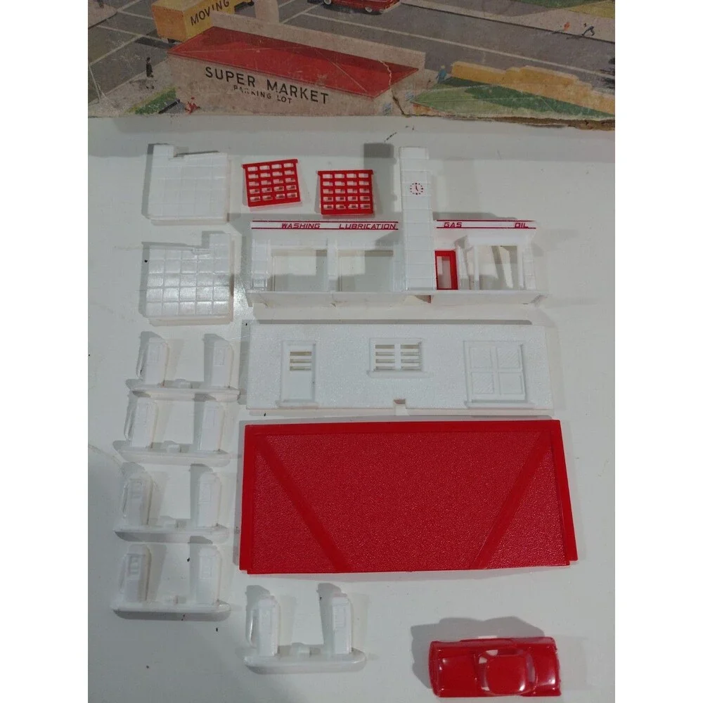 Plasticville 4902 HO Gauge Model Railroad Assortment Houses Church Station w/Box